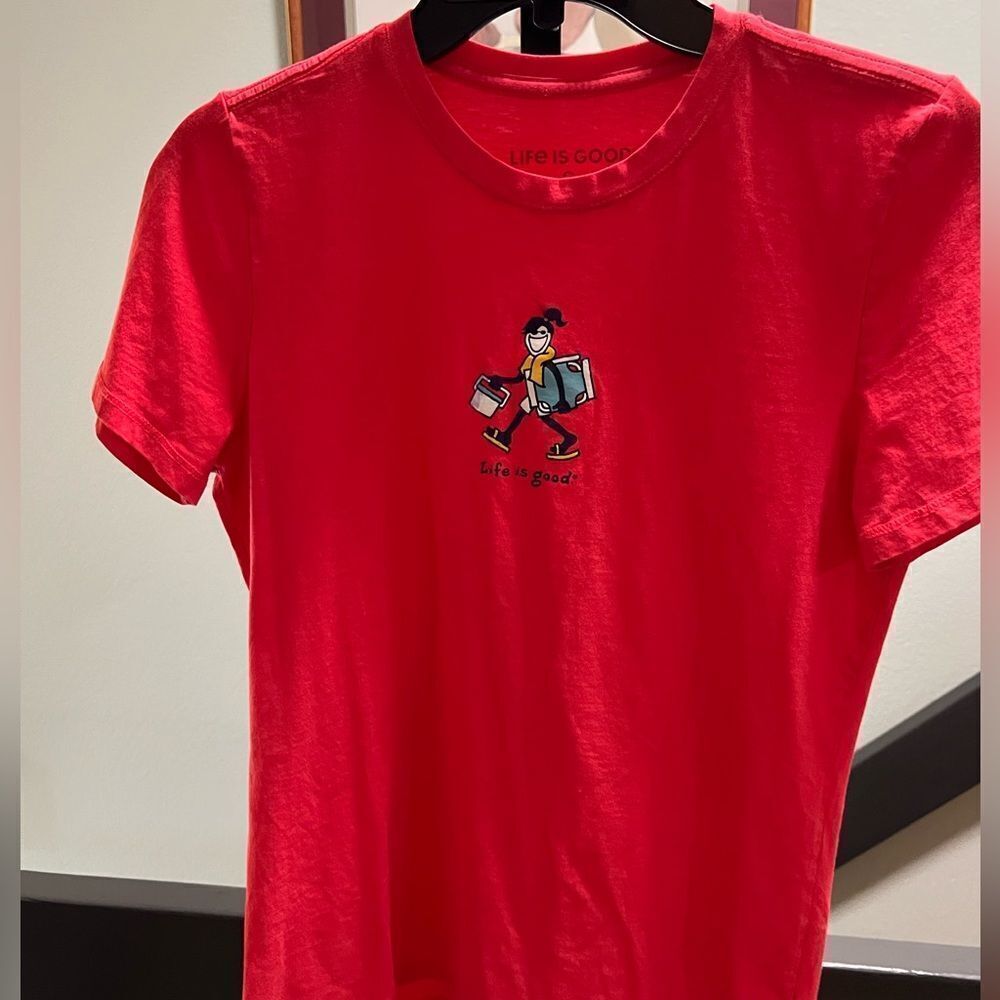 Euc Life Is Good Red Graphic T-Shirt #158